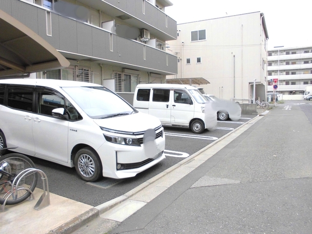 駐車場　駐車場