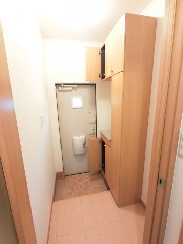 玄関　※仕様が異なる場合が御座います