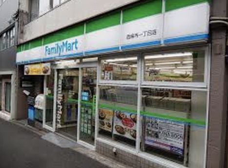 コンビニ　ファミリーマート西麻布一丁目店（コンビニ）まで406m