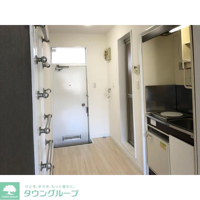 玄関　★お部屋探しは株式会社タウンハウジング東京まで★