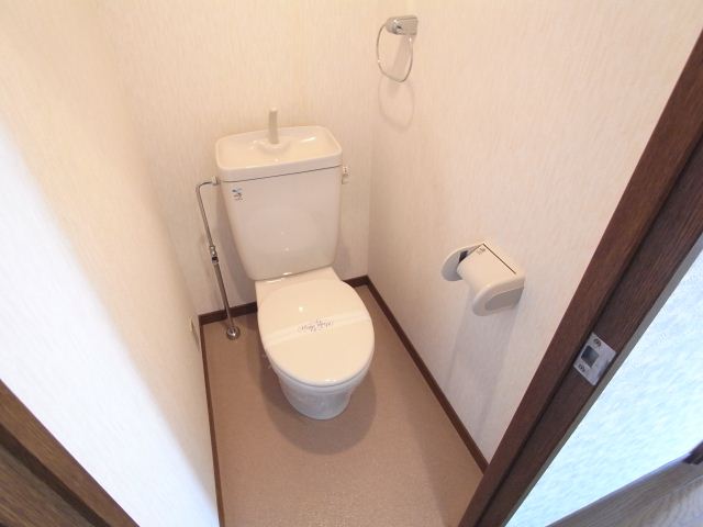 トイレ　トイレ（別号室写真）