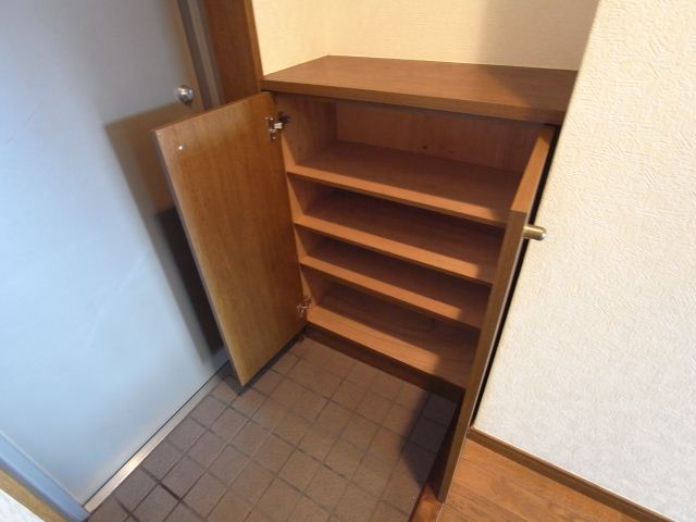 その他設備　シューズボックス（別号室写真）