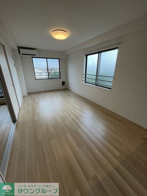 サニーコートE棟の居間写真