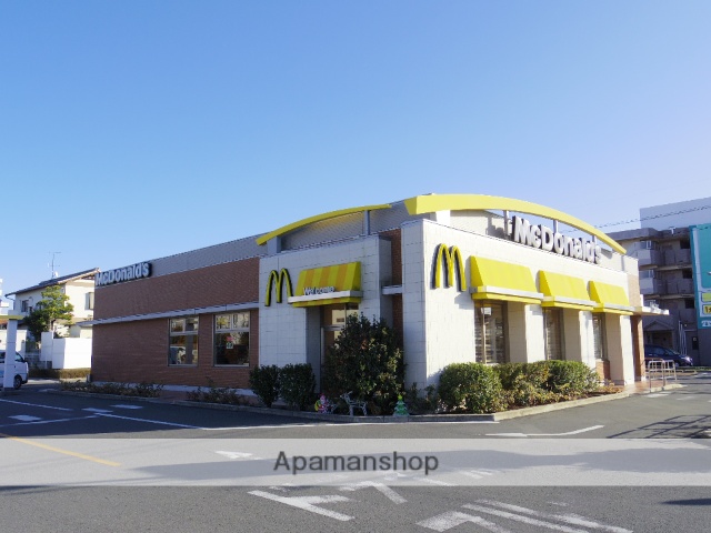 飲食店　マクドナルド小豆餅店（飲食店）まで609m