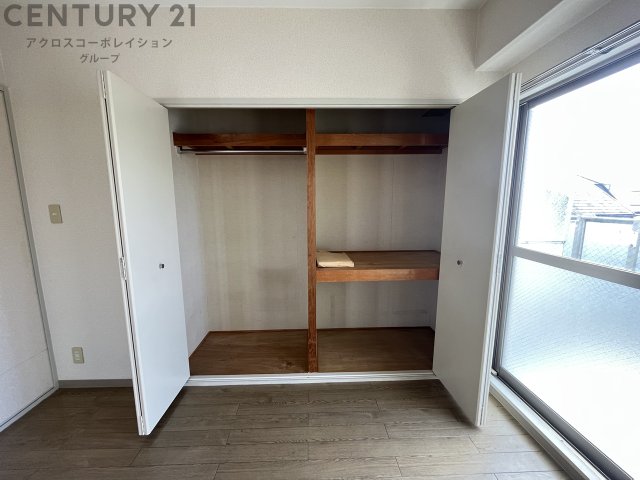 トイレ　温水洗浄便座付きのトイレです♪