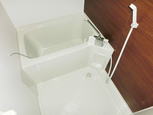 バス・シャワールーム　お洒落なバスルームです