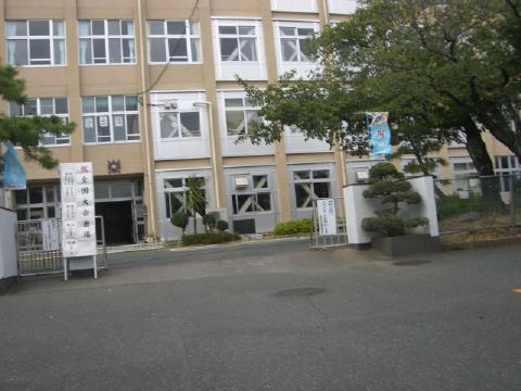 コンビニ　ファミリーマート 浜松住吉店（コンビニ）まで540m