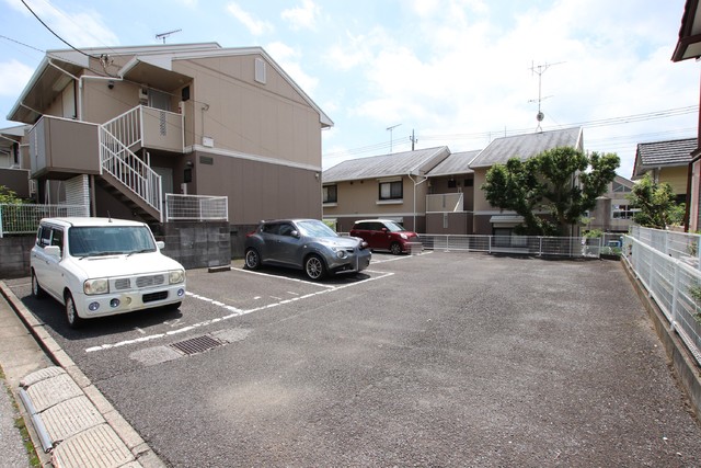 駐車場　駐車場は空き確認要