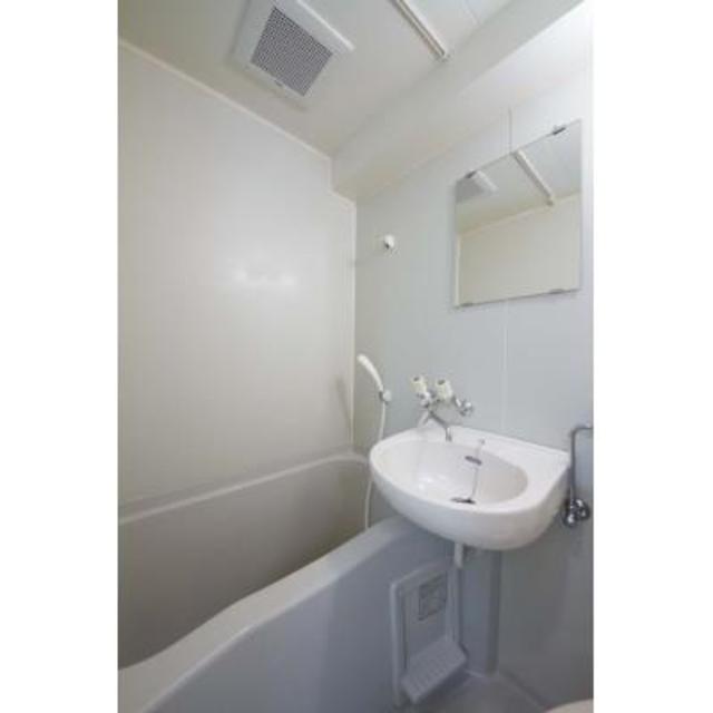 バス・シャワールーム　※写真は同タイプ住戸です。