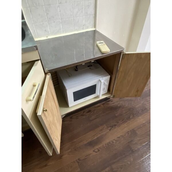 キッチン　イメージとして同建物他部屋を表示しています