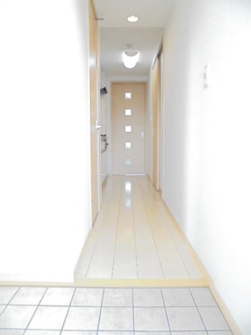 玄関　落ち着いた玄関です