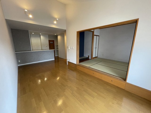 マジョール松崎町の居間写真