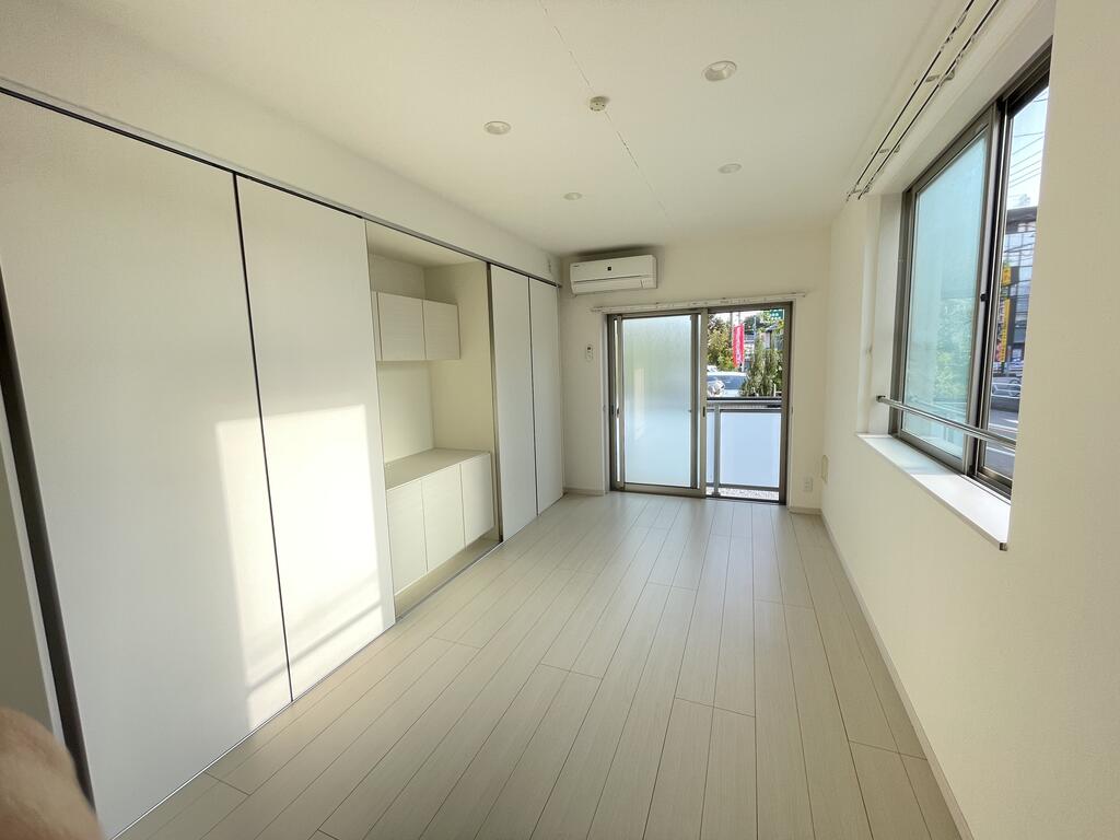居室・リビング　※別部屋写真です