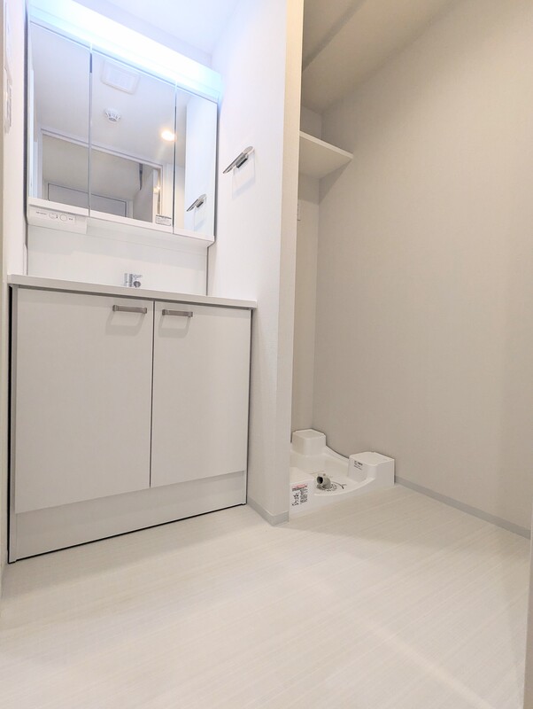 洗面設備　※同物件、別部屋の写真です。