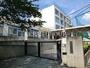 中学校　新宿区立落合第二中学校（中学校）まで709m