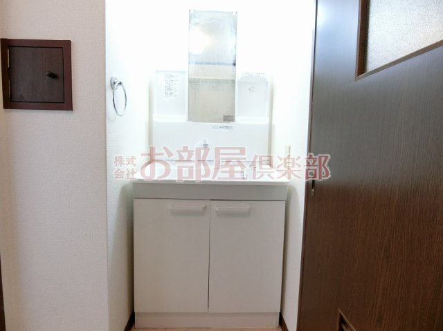 洗面設備　広い洗面スペース