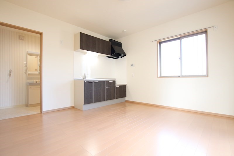 2LDK Apartment in Kawaguchi, Saitama — photo 3 of 3
