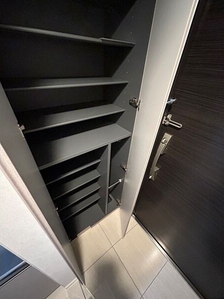 収納　※写真は同じマンションの違う部屋のものになります。