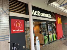 飲食店　マクドナルド 布施近商店（飲食店）まで778m