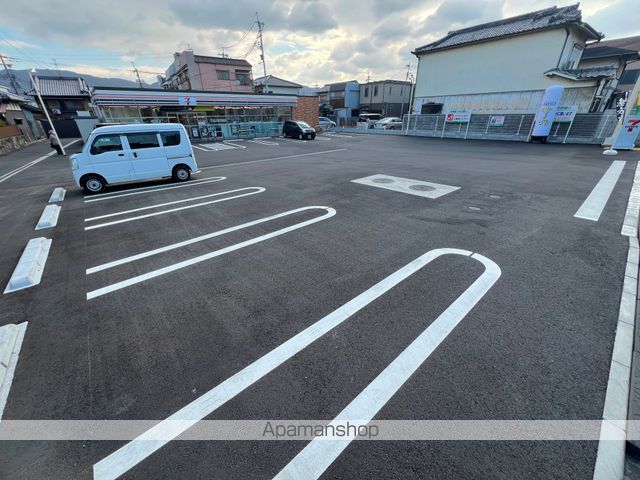 コンビニ　セブンイレブン（コンビニ）まで365m