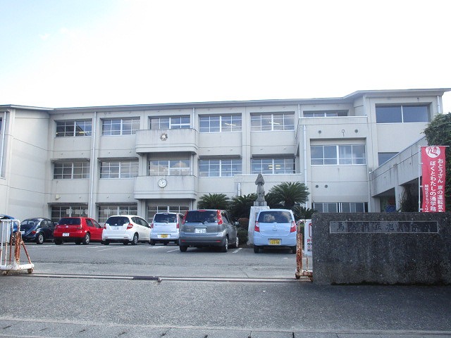 小学校　鳥栖市立旭小学校（小学校）まで430m