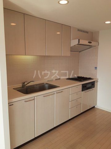 アーデン駒沢パークフロントのキッチン写真