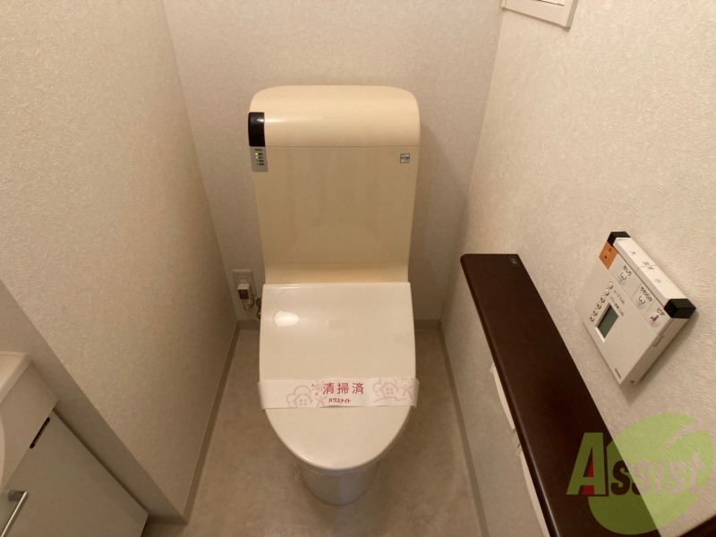 トイレ　トイレです。ウォシュレット付を探している方、おすすめです。