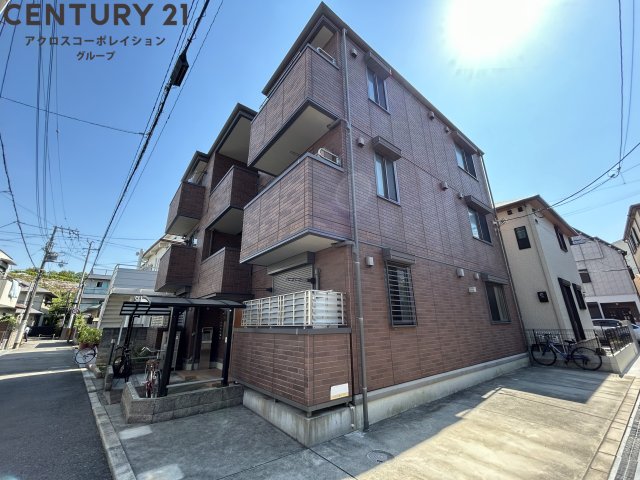 建物外観　防犯合わせガラス採用！宅配ボックスもあります！