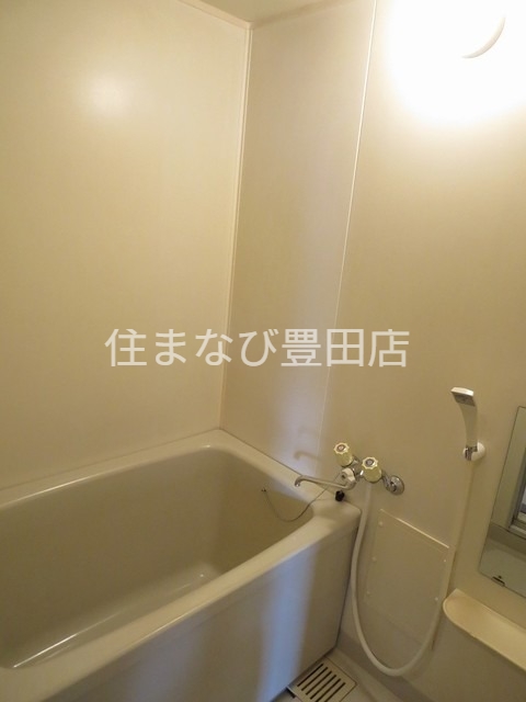 バス・シャワールーム　同型別部屋写真