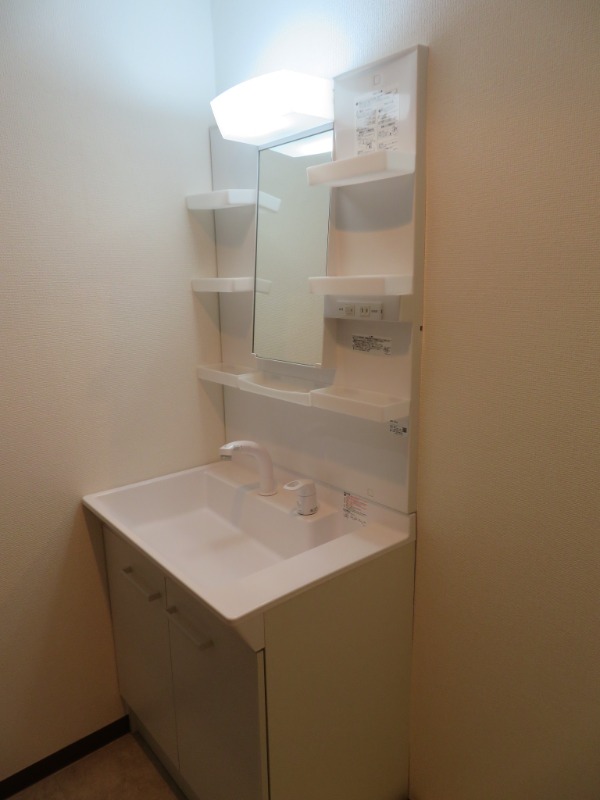 洗面設備　※別部屋写真参照