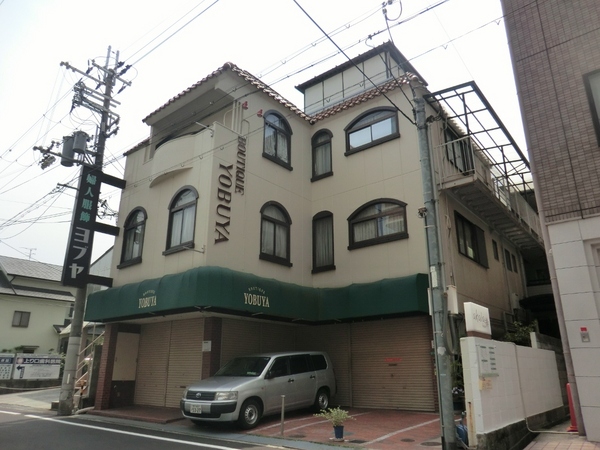 建物外観　防犯カメラ付きでセキュリティ面も安心です。