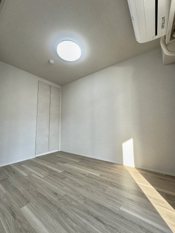 その他部屋・スペース　洋室（2）エアコン付き