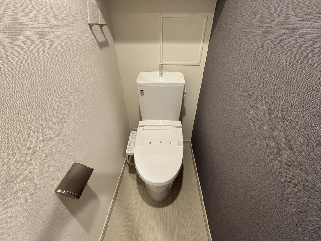 仙台市地下鉄南北線 北四番丁駅 徒歩6分 12階建 築6年のトイレ写真