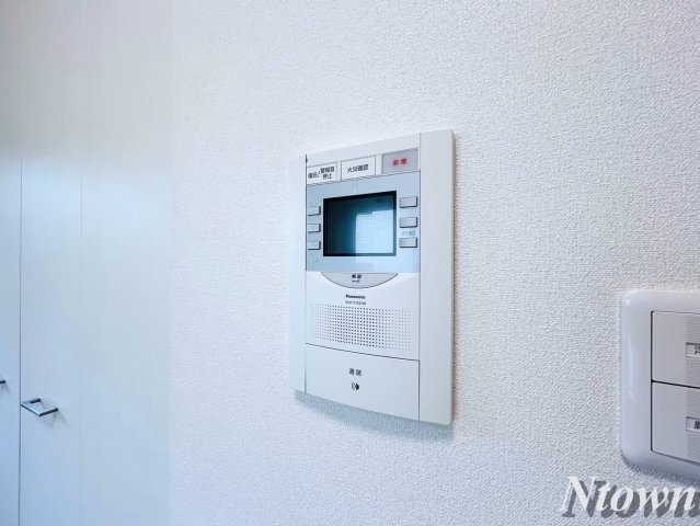 セキュリティ　モニター付きインターホンです。