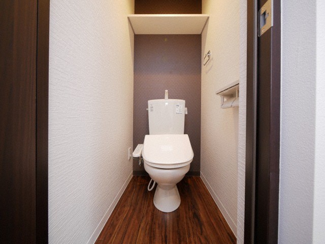 地下鉄東豊線 東区役所前駅 徒歩6分 4階建 築7年のトイレ写真