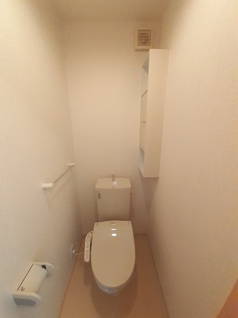遠州鉄道 八幡駅 徒歩12分 3階建 築13年のトイレ写真