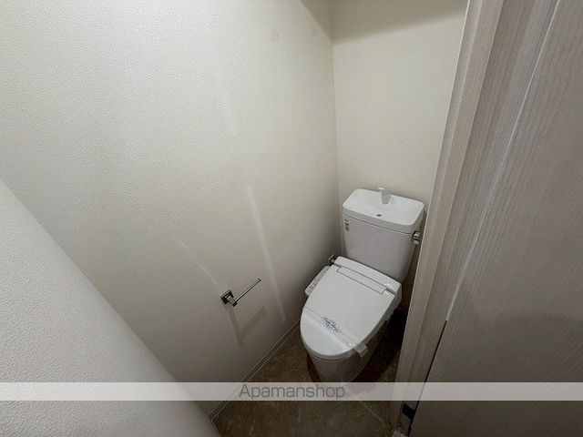 地下鉄千日前線 今里駅 徒歩4分 9階建 築7年のトイレ写真