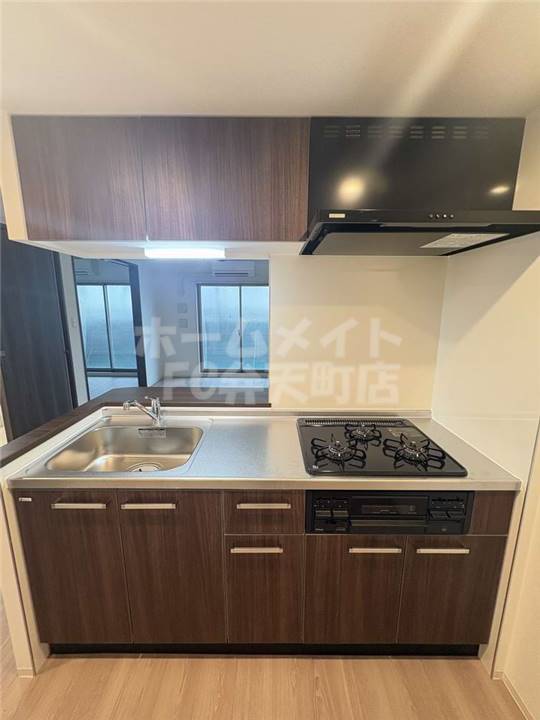 南市岡3丁目新築マンションのキッチン写真