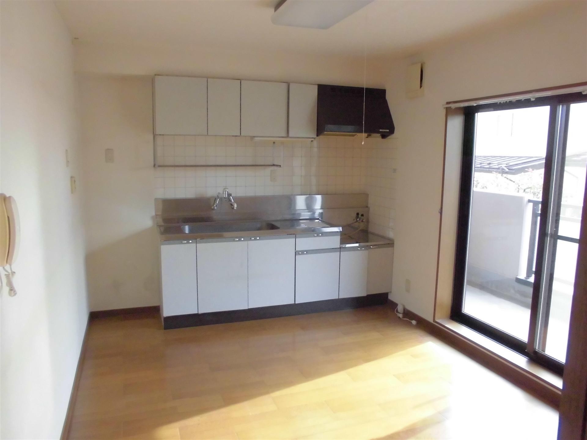 3DK Mansion in Nagano, Nagano — photo 3 of 3