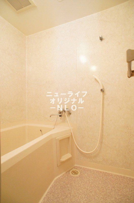 バス・シャワールーム　※同建物他部屋になります。現状優先です。