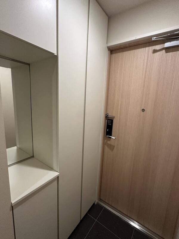玄関　※別号室参考写真※