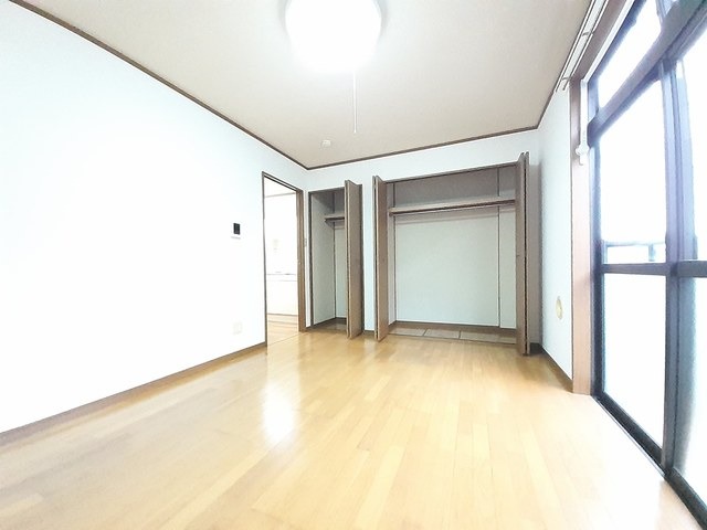 アルテール幸神の居間写真