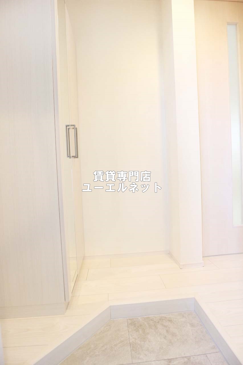 玄関　住まいの顔ともなる玄関