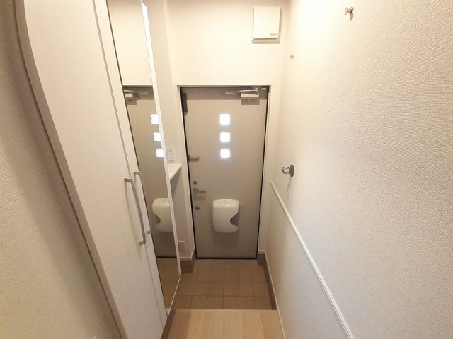 ソレアード ヴィラの玄関写真