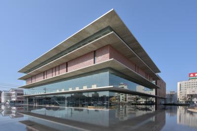 図書館　福山市中央図書館（図書館）まで446m
