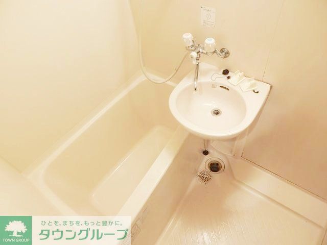 ＪＲ総武線 新小岩駅 徒歩3分 4階建 築27年の風呂写真