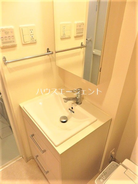 洗面設備　洗面台です。※参考画像