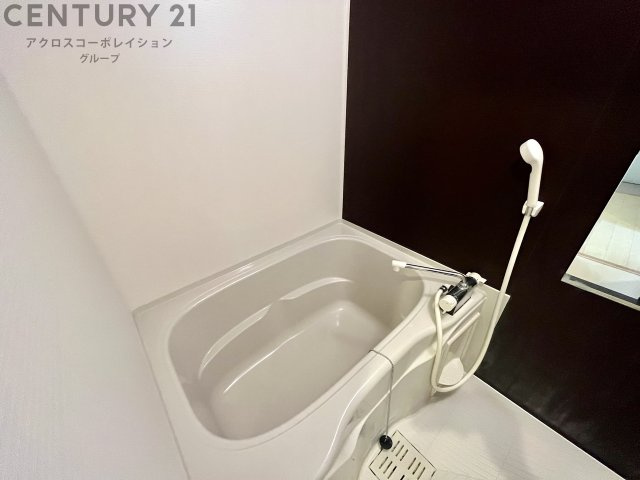 バス・シャワールーム　浴室乾燥機付きで便利です♪