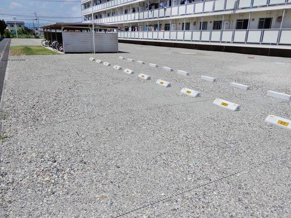駐車場　駐車場完備です