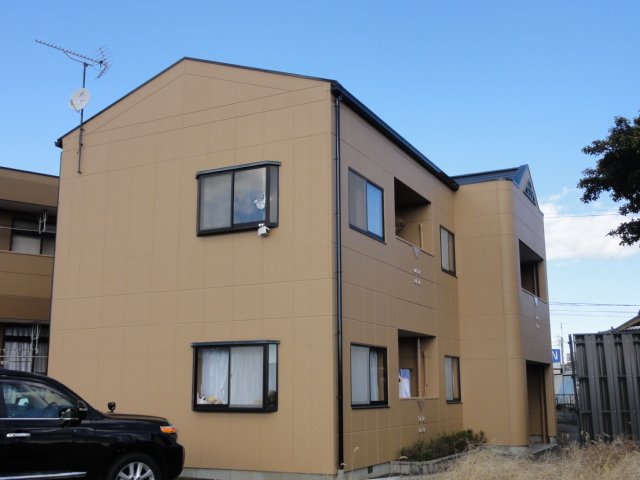 美濃加茂市太田町のアパートの建物外観